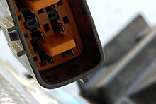 Laden Sie das Bild in den Galerie-Viewer, Frontscheinwerfer Ford WR2A13006 Links Scheinwerfer Headlight