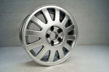 Laden Sie das Bild in den Galerie-Viewer, 1x Alufelge 15 Zoll 6.0&quot; 5x100 38ET Glanz Silber 8L0601025 Audi A3 Rim Wheel