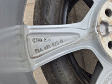 Laden Sie das Bild in den Galerie-Viewer, 4x Alufelge 17 Zoll 7.5" 5x112 46ET Glanz Silber 82A601025 Audi A1 82 I FEL1691410340nr