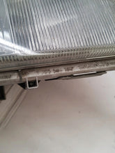 Load image into Gallery viewer, Frontscheinwerfer Mercedes-Benz W140 1305544152 Rechts Scheinwerfer Headlight