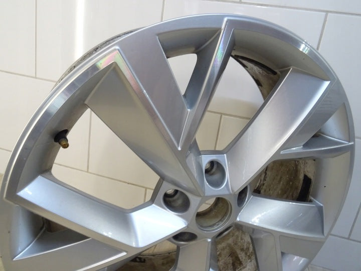 1x Alufelge 19 Zoll 7.0" 5x112 43ET Glanz Silber 565601025M Skoda Kodiaq FEL2676577737az