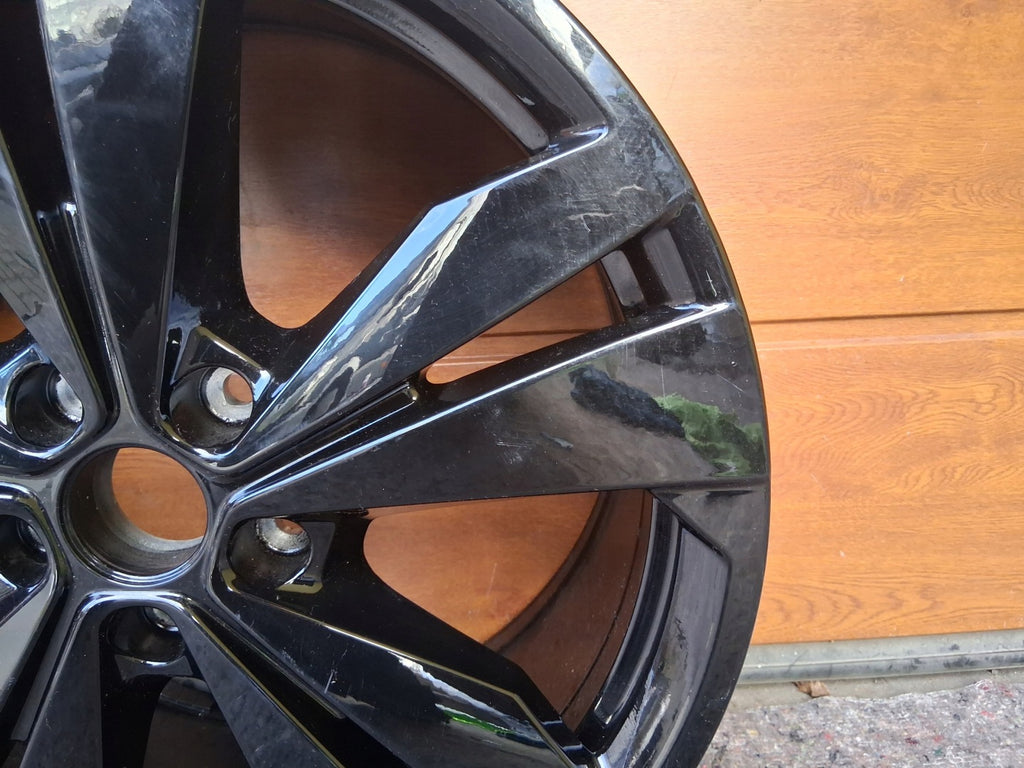 1x Alufelge 19 Zoll 9.0" 5x112 58ET Glanz Schwarz 1T3071499 VW 1t3 Rim Wheel FEL2900648123xp