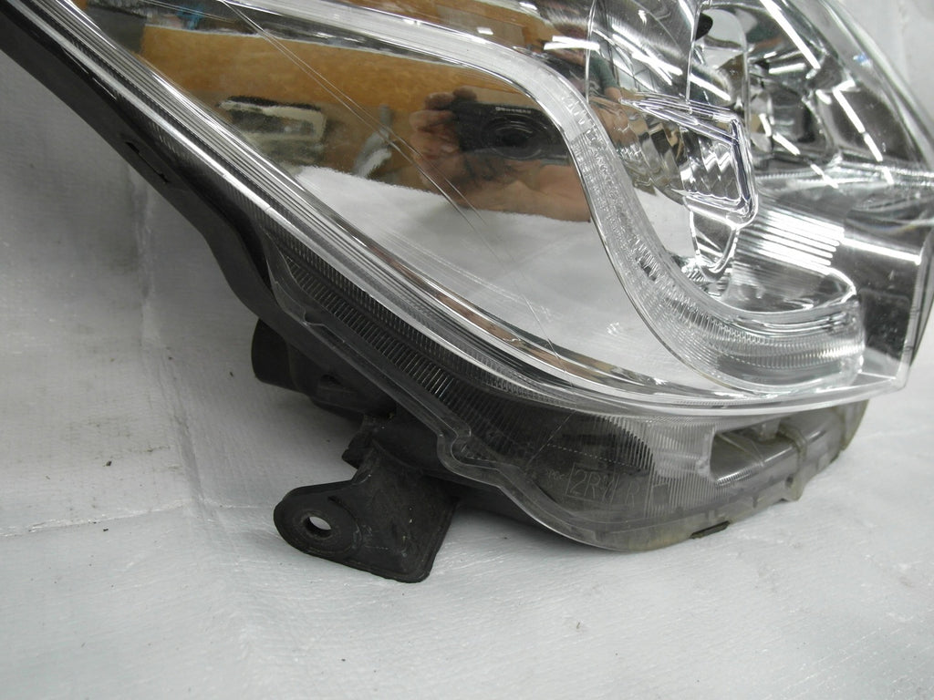 Frontscheinwerfer Toyota Verso S 81110-52K00 LED Ein Stück (Rechts oder Links) SCH8647190083rz