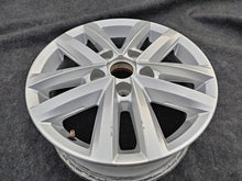 Load image into Gallery viewer, 1x Alufelge 16 Zoll 6.5" 5x120 62ET Glanz Silber 2H0601025AC VW Amarok Rim Wheel FEL4651564056az