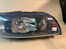 Laden Sie das Bild in den Galerie-Viewer, Frontscheinwerfer Volvo V70 S60 190202 Rechts Scheinwerfer Headlight SCH3814058381lm