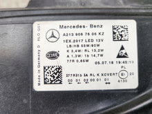 Load image into Gallery viewer, Frontscheinwerfer Mercedes-Benz W213 W2139067606KZ LED Rechts Headlight