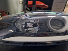 Laden Sie das Bild in den Galerie-Viewer, Frontscheinwerfer Renault Megane III 260606227R Links Scheinwerfer Headlight SCH9329692307pt