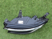 Load image into Gallery viewer, Frontscheinwerfer Renault 260609504R Links Scheinwerfer Headlight SCH8016492661gl