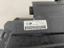 Laden Sie das Bild in den Galerie-Viewer, Frontscheinwerfer Opel Zafira Vivaro 9832836480 Rechts Scheinwerfer Headlight SCH8411495860ub