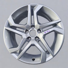 Load image into Gallery viewer, 1x Alufelge 18 Zoll 8.0&quot; 5x112 39ET Glanz Silber 80A601025BD Audi Q5 Rim Wheel