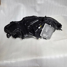 Laden Sie das Bild in den Galerie-Viewer, Frontscheinwerfer Jaguar F Pace X761 MK83-13W30-EC Links Scheinwerfer Headlight SCH8381561669bx