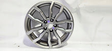 Laden Sie das Bild in den Galerie-Viewer, 1x Alufelge 18 Zoll 6.5" 5x112 41ET Glanz 6877550 BMW F39 X1 F48 Rim Wheel FEL1264133970js