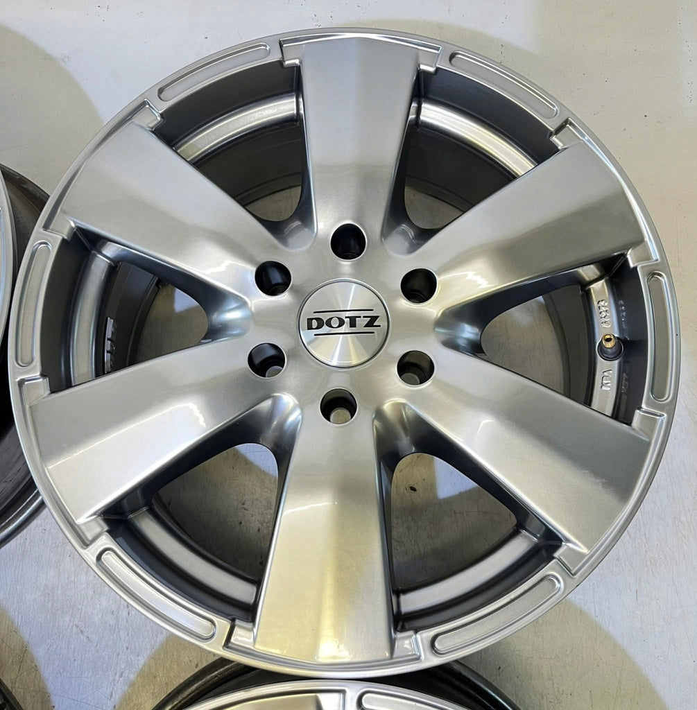 4x Alufelge 16 Zoll 7.0" 6x114.3 30ET Glanz Silber Rim Wheel FEL8092985294ko