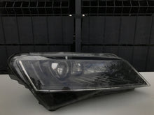 Laden Sie das Bild in den Galerie-Viewer, Frontscheinwerfer Skoda Superb 3V1941016A Xenon Rechts Scheinwerfer Headlight