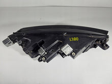 Laden Sie das Bild in den Galerie-Viewer, Frontscheinwerfer Skoda Octavia 5E4941015 LED Links Scheinwerfer Headlight SCH5748239531uy