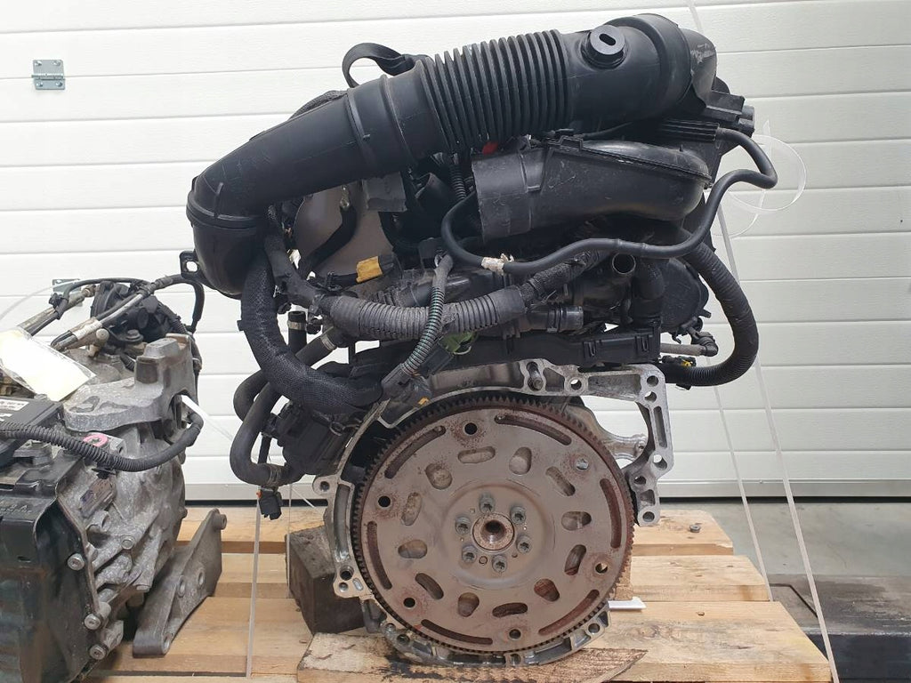 Motor Peugeot 5008 II 10XTA4 1.2 THP 131PS 92TKm 2018 Diesel Engine Komplett