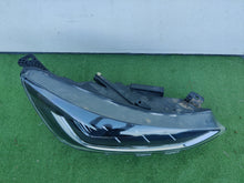 Laden Sie das Bild in den Galerie-Viewer, Frontscheinwerfer Ford Focus NX7B-13E014-CF Rechts Scheinwerfer Headlight SCH2352151600ma