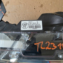 Laden Sie das Bild in den Galerie-Viewer, Frontscheinwerfer Toyota Corolla 81150-02L50 Ein Stück (Rechts oder Links)