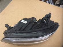 Load image into Gallery viewer, Frontscheinwerfer VW Passat B8 3G1941035P LED Links Scheinwerfer Headlight SCH7692050643va