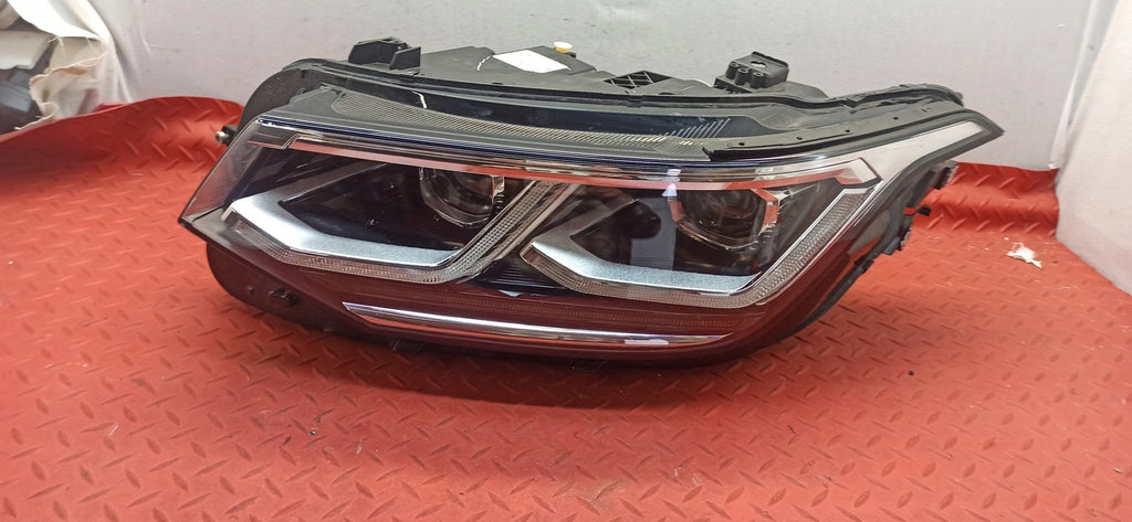 Frontscheinwerfer VW Tiguan 5NN941081D Full LED Ein Stück (Rechts oder Links)