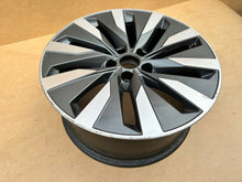 Load image into Gallery viewer, 1x Alufelge 18 Zoll 8.0&quot; 5x112 39ET Glanz Grau 4K0601025 Audi A6 C8 Mg Rim Wheel