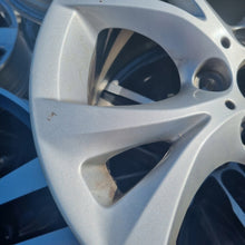 Load image into Gallery viewer, 1x Alufelge 17 Zoll 8.0" 5x120 46ET Glanz Silber 3451879 BMW X3 E83 Rim Wheel FEL8262029382nf