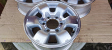Load image into Gallery viewer, 1x Alufelge 15 Zoll 7.0" 6x139.7 40ET Glanz Silber Nissan Navara Rim Wheel FEL7964099172la