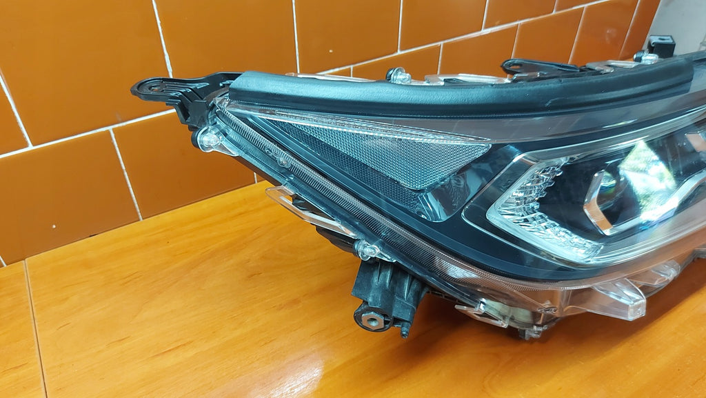Frontscheinwerfer Toyota V 81145-42E50 LED Rechts Scheinwerfer Headlight