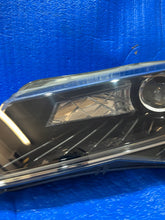 Laden Sie das Bild in den Galerie-Viewer, Frontscheinwerfer Skoda Superb III 3V1941015A LED Links Scheinwerfer Headlight