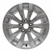 Load image into Gallery viewer, 1x Alufelge 17 Zoll 7.0&quot; 5x112 45ET Glanz Silber 2GA601025A VW T-Roc Rim Wheel