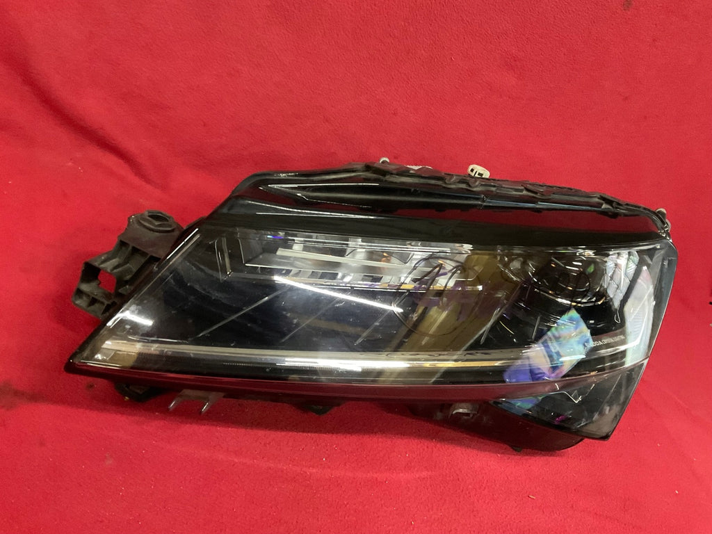 Frontscheinwerfer Skoda Superb III 3V1941015D LED Links Scheinwerfer Headlight SCH6612047329jo