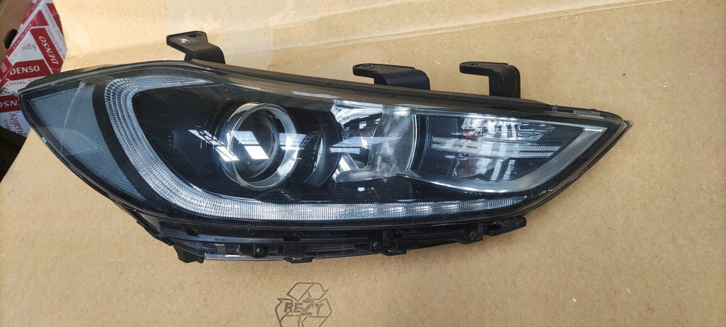 Frontscheinwerfer Hyundai Elantra 92102-F2100 LED Rechts Scheinwerfer Headlight