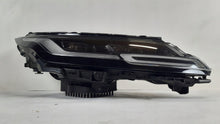 Laden Sie das Bild in den Galerie-Viewer, Frontscheinwerfer Land Rover Range Evoque L551 II K8D2-13W029-DF Rechts SCH4440368906is