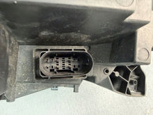Laden Sie das Bild in den Galerie-Viewer, Frontscheinwerfer Mercedes-Benz W166 A1668205559 Xenon Rechts Headlight SCH6469019865us