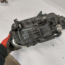 Load image into Gallery viewer, Frontscheinwerfer Citroën C5 III 9684845880 89901892 Xenon Links Headlight