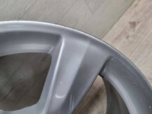 Laden Sie das Bild in den Galerie-Viewer, 1x Alufelge 16 Zoll 8.0" 5x112 32ET Glanz Silber A2034013102 Mercedes-Benz Cl203 FEL4314286176ri