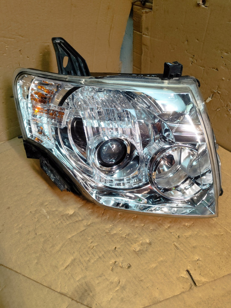 Frontscheinwerfer Mitsubishi Pajero IV Xenon Rechts Scheinwerfer Headlight