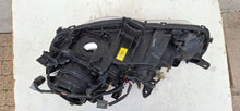 Laden Sie das Bild in den Galerie-Viewer, Frontscheinwerfer Mitsubishi Outlander II 8301C4-12 Xenon Rechts Headlight