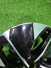 Laden Sie das Bild in den Galerie-Viewer, 1x Alufelge 19 Zoll 5x112 11A601025 VW Id.4 Rim Wheel FEL9301913552pn