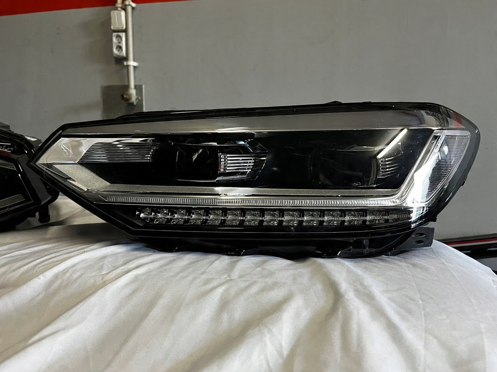 Frontscheinwerfer VW Touran 5TC941081D 5TC941082D Ein Stück (Rechts oder Links)