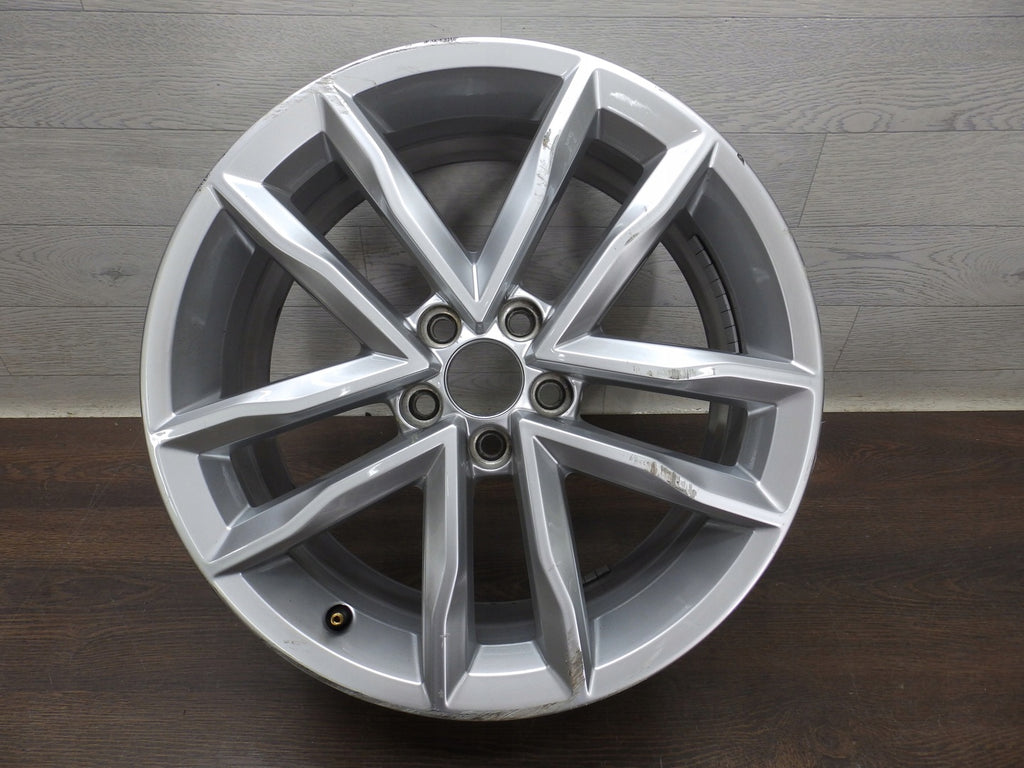 1x Alufelge 17 Zoll 7.0" 5x100 46ET 6C0601025 VW Polo Rim Wheel