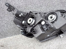 Laden Sie das Bild in den Galerie-Viewer, Frontscheinwerfer Suzuki Vitara III 100-18097 Links Scheinwerfer Headlight