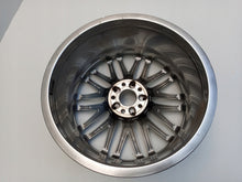 Load image into Gallery viewer, 1x Alufelge 19 Zoll 8.5" 5x112 31 5ET Glanz A2234013500 Mercedes-Benz W223 FEL6287444350ao