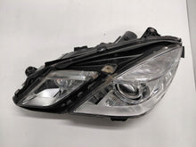 Laden Sie das Bild in den Galerie-Viewer, Frontscheinwerfer Mercedes-Benz W212 A2128201959 Xenon Links Headlight SCH3504872025lf