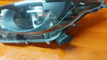Load image into Gallery viewer, Frontscheinwerfer Toyota Yaris LED Ein Stück (Rechts oder Links) Headlight
