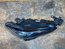 Laden Sie das Bild in den Galerie-Viewer, Frontscheinwerfer Mazda 6 Gj GRF5-51030 Rechts Scheinwerfer Headlight SCH1893012358zv