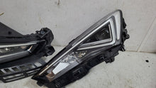 Load image into Gallery viewer, Frontscheinwerfer Seat Tarraco 5FJ941008G Full LED Rechts Scheinwerfer Headlight SCH4511969261ay