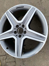 Load image into Gallery viewer, 1x Alufelge 19 Zoll 8.0" 5x112 A1564010600 Mercedes-Benz Gla Amg Rim Wheel FEL3926510857xv