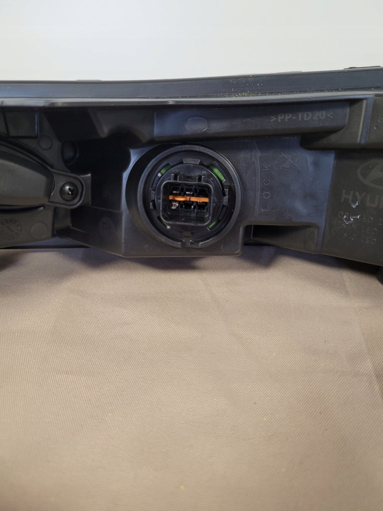 Frontscheinwerfer Hyundai Bayon 92208Q0500 Rechts Scheinwerfer Headlight SCH6282472189ec