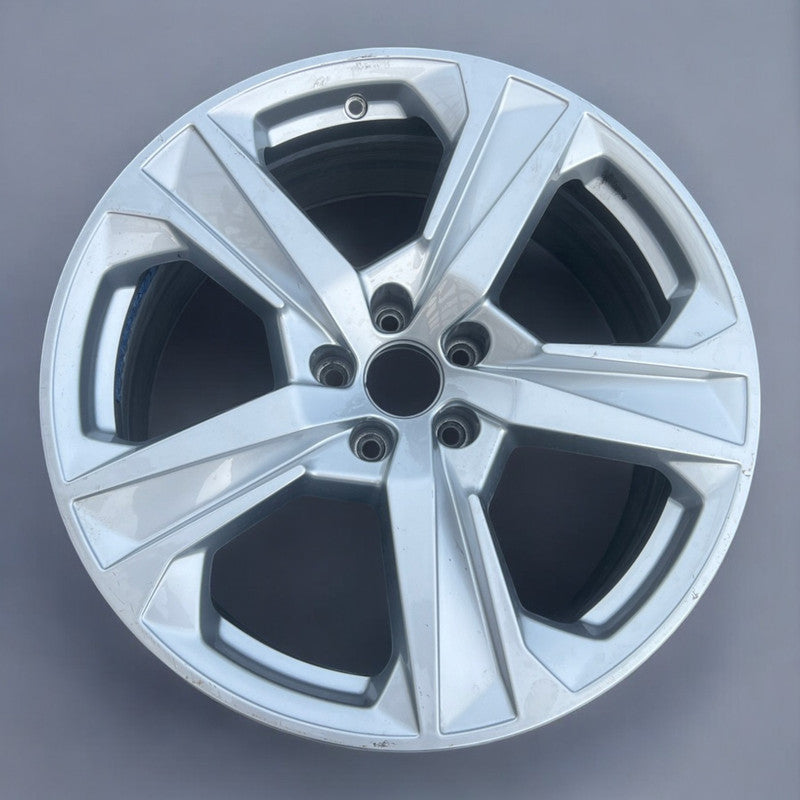 1x Alufelge 19 Zoll 8.0" 5x112 27ET Glanz Silber 4K8601025 Audi Rim Wheel